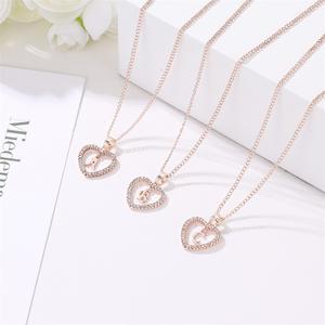 Collier avec pendentif en forme de cœur en Zircon pour femme, bijoux avec prénom, initiales, 26 lettres, amour - Product Image 2