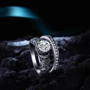 Anello Vintage Barocco con Motivo Traforato per Donne, Tono Argento Anticato, Accessorio per Uso Quotidiano e Feste - Product Image 5