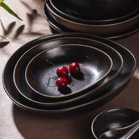 YAYU Ensembles d'assiettes noires mates résistantes à la chaleur produits en vogue assiettes japonaises en céramique pour restaurant et hôtel gastronomique