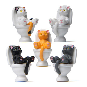 Résine Chat <span class=keywords><strong>Toilette</strong></span> Action Figure Japandi Style Mini Bureau Modèle Décor À La Maison De Noël Ornement Maison De Poupée Paysage Accessoires - Product Image 1