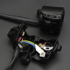 Interruptor de manillar para triciclo eléctrico Jinpeng, conjunto de intermitentes, freno, bocina y faro, indicador izquierdo/derecho, 10 amperios, aluminio - Product Image 1