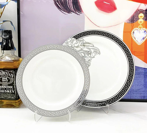 Mesa de Comedor de Lujo con Platos de Cerámica Ecológica de Porcelana Fina Medusa de 10 y 8 Pulgadas para Presentaciones - Product Image 2