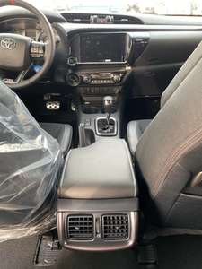 2024年二手丰田 Hilux <span class=keywords><strong>GR</strong></span> Sport 双驾驶室皮卡车 - Product Image 3