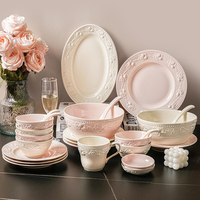 Ensemble de vaisselle en céramique gaufrée en gros, coffret cadeau personnalisable, emballage en boîte cadeau, tasse rouge, assiette en céramique pour la maison