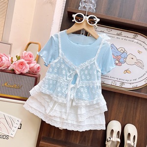 Completo estivo 2026 per bambine: top a maniche corte e pantaloncini in pizzo, tinta unita, per bambine piccole e carine - Product Image 1
