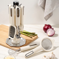 Ensemble de 7 mini-gadgets de cuisine multifonctionnels en plastique, fouet à œufs, ouvre-bouteille avec support de rangement, logo laser personnalisé