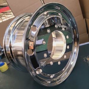 <span class=keywords><strong>Cerchi</strong></span> <span class=keywords><strong>in</strong></span> Alluminio per <span class=keywords><strong>Camion</strong></span> e Autobus da 22,5 Pollici, Resistenti, Finitura Argento - Product Image 4