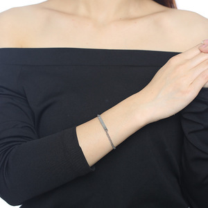 Logo personalizzato di fabbrica alta catena in acciaio inossidabile lucido <span class=keywords><strong>argento</strong></span> personalizzato inciso lettera curvo <span class=keywords><strong>bracciale</strong></span> a barra - Product Image 4