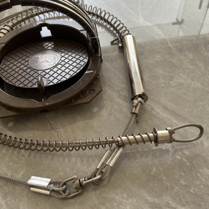 Pièges extérieurs pour la lutte contre les rongeurs et la protection des cultures ; Piège à ressort en acier inoxydable avec plaque de déclenchement de 9 pouces, forte traction, respectueux de l'environnement - Product Image 6