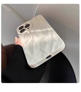 Coque tactile pour iPhone 16, protection intégrale de l'objectif, silicone givré froissé, sensation premium pour Apple 14, coque souple pour 15. - Product Image 3