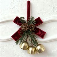 Hochwertige Samtschleifen mit Tannenzapfen und Goldglöckchen als Weihnachtsbaum- und Türdekoration, Hängende Ornamente für Weihnachten, Feiertage und Hauspartys