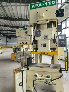 <span class=keywords><strong>Prensa</strong></span> Hidráulica de 160 Toneladas con Modo Progresivo y Protección de Sobrecarga Hidráulica para Estampado y Conformado de Metales - Product Image 3