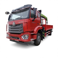 Nouveau camion HOWO avec grue 240 CV, durable, 7, 8, 10 tonnes, Euro III, LHD RHD, camion grue de transport de marchandises à vendre, bonne qualité