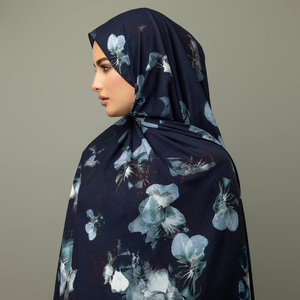 Bufanda de Modal ligera Vela, chal Hijab de tejido suave para mujeres musulmanas, bufanda y chal multifunción con bloqueo de Color transpirable - Product Image 1