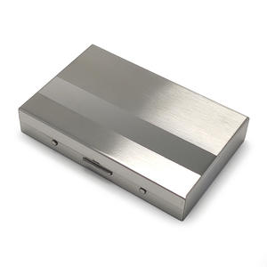 علبة سجائر معدنية مخصصة قابلة لإعادة الاستخدام من الفولاذ المقاوم للصدأ - Product Image 4