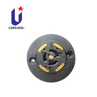 Prise NEMA 7 broches JL-250F IP54 avec trou de mise à la terre central pour la prévention des fuites