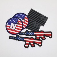 Logo surélevé de nom de marque privée fer sur étiquettes en silicone PVC 3D patchs Logo de vêtement personnalisé pour vêtements