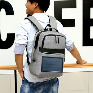 Mochila Solar para Viajes al Aire Libre con Panel Solar para Cargar el Teléfono, Unisex - Product Image 4
