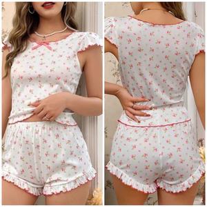 Ensemble de pyjama sexy transfrontalier européen et américain pour femmes, ensemble de vêtements de nuit confortable et sexy, comprenant une camisole et un short, idéal pour se détendre. - Product Image 4
