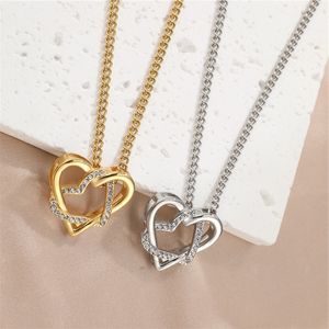 Collar de acero inoxidable para mujer, cadena de eslabones torcidos chapada en oro sin deslustre, collar con colgante de corazón de amor enredado con ajuste de cristal - Product Image 1