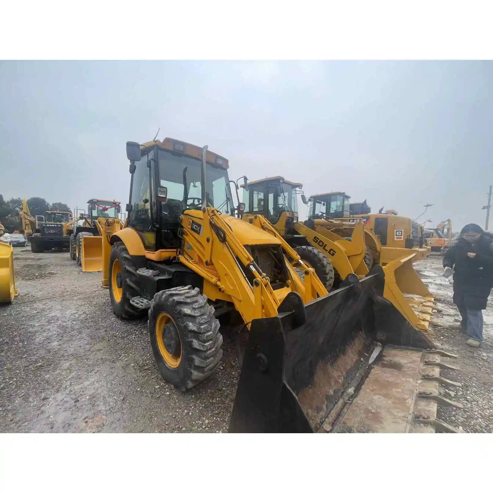 Penjualan terlaris ekskavator backhoe bekas JCB 3CX dengan harga yang cocok tersedia untuk dijual