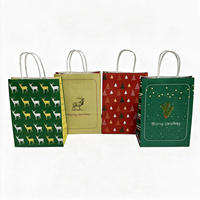 Sac en papier kraft vert de Noël en stock, 120 g/m², recyclable, avec poignée découpée, idéal pour les paniers de Noël et les marchandises en magasin