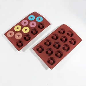 แม่พิมพ์เค้กวงกลมแบบเกลียว 12 ช่อง แม่พิมพ์อบเค้กแบบใช้แล้วทิ้ง อุปกรณ์ทำเค้ก แม่พิมพ์ตกแต่งเค้ก DIY - Product Image 1