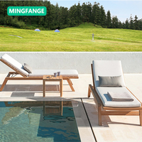 Chaise longue pliante moderne en teck pour l'extérieur avec coussin imperméable, résistant aux UV, écologique, antirouille pour hôtels, villas, cour