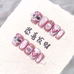 Venta al por mayor a granel <span class=keywords><strong>León</strong></span> Año Nuevo Batalla Armadura 3D Ojo de gato de lujo Premium Nail Hecho a mano Longitud corta Dedo francés Pinch Fuegos artificiales - Product Image 1