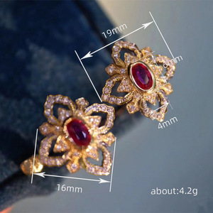 Orecchini a Perno Vintage a Forma di Quadrifoglio per Donne, Eleganti Accessori per l'Orecchio da Indossare Ogni Giorno - Product Image 4