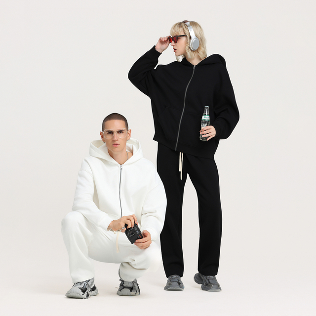 ODM OEM Custom Logo Streetwear Clothing Manufacturers Brand T Shirt Hoodies Sweatshirt Pants Jacket Sweater Shorts Tracksuit
