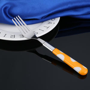 Набор столовых приборов из нержавеющей стали с пластиковой ручкой - Product Image 4