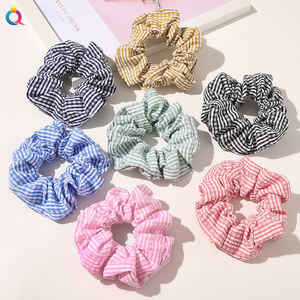 QIYUE उच्च ग्रेड धारीदार लोचदार बाल संबंधों कोरियाई कस्टम बड़े फैंसी बाल <span class=keywords><strong>Scrunchies</strong></span> - Product Image 3
