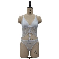 Ensemble de lingerie sexy pour femmes, dentelle brodée à fleurs en maille ajourée, transparente, séduisante, sous-vêtements ajustés, ensemble de shorts, pyjama