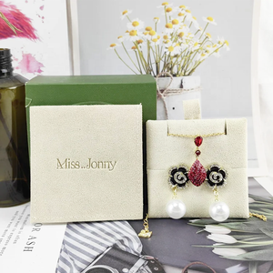 Pochette de présentation de bijoux en velours imprimée avec logo personnalisé, en microfibre suédée, pour colliers et boucles d'oreilles, avec logo - Product Image 5