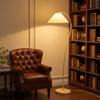 Lampe sur pied minimaliste nordique à ampoule LED, lampe de sol pour salon, lampe haute protectrice des yeux, vente en gros d'usine