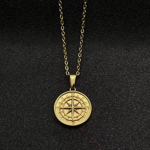 Collar para <span class=keywords><strong>hombre</strong></span> con colgante de brújula estrella <span class=keywords><strong>del</strong></span> <span class=keywords><strong>norte</strong></span> de oro de 18k, cadena de cuerda de acero inoxidable y medallón grabado plateado con brújula - Product Image 6