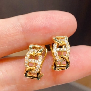 ต่างหูเพชร Aazuo Lab Grown Diamonds ทองคำแท้ 18K สีเหลืองทอง ดีไซน์หรูหรา ทรงบริลเลียนท์คัท น้ำหนัก 0.33 กะรัต ความสะอาดระดับ VS1 รับรองโดย GIC ของขวัญสำหรับผู้หญิง - Product Image 4