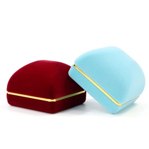 Boîte à bijoux en cuir PU et velours avec logo personnalisé, boîte de rangement ovale luxueuse en flanelle pour bagues et colliers, boîte cadeau personnalisée - Product Image 2