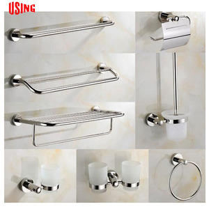 Juego de <span class=keywords><strong>accesorios</strong></span> de <span class=keywords><strong>baño</strong></span> de acero inoxidable pulido con espejo SUS304 a <span class=keywords><strong>precio</strong></span> de fábrica - Product Image 3