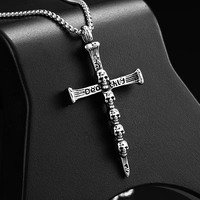 Collier croix religieuse punk certifiée en acier inoxydable plaqué or, pendentif croix épée tête de fantôme pour homme, accessoires