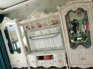 Ensemble Meuble <span class=keywords><strong>TV</strong></span> Classique Élégant Blanc, Dessus Décoratif avec Vitrine à Porte en Verre - Product Image 4