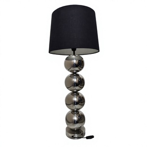 Lampe sur pied moderne IQBAL COLLECTION en fer, abat-jour en métal gris, lumière LED E26, usage résidentiel, hauteur réglable, lumière du jour 6000K - Product Image 1