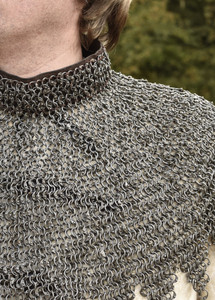 Armure de chevalier de haute qualité en maille de chaîne, anneaux ronds rivetés, finition naturelle, sangles en cuir, boucles, fabrication artisanale - Product Image 3