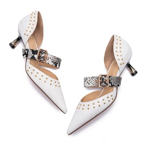 Sexy bout pointu <span class=keywords><strong>blanc</strong></span> vachette et texture de serpent boucle de ceinture chinois mary jane chaussures pour femmes - Product Image 4