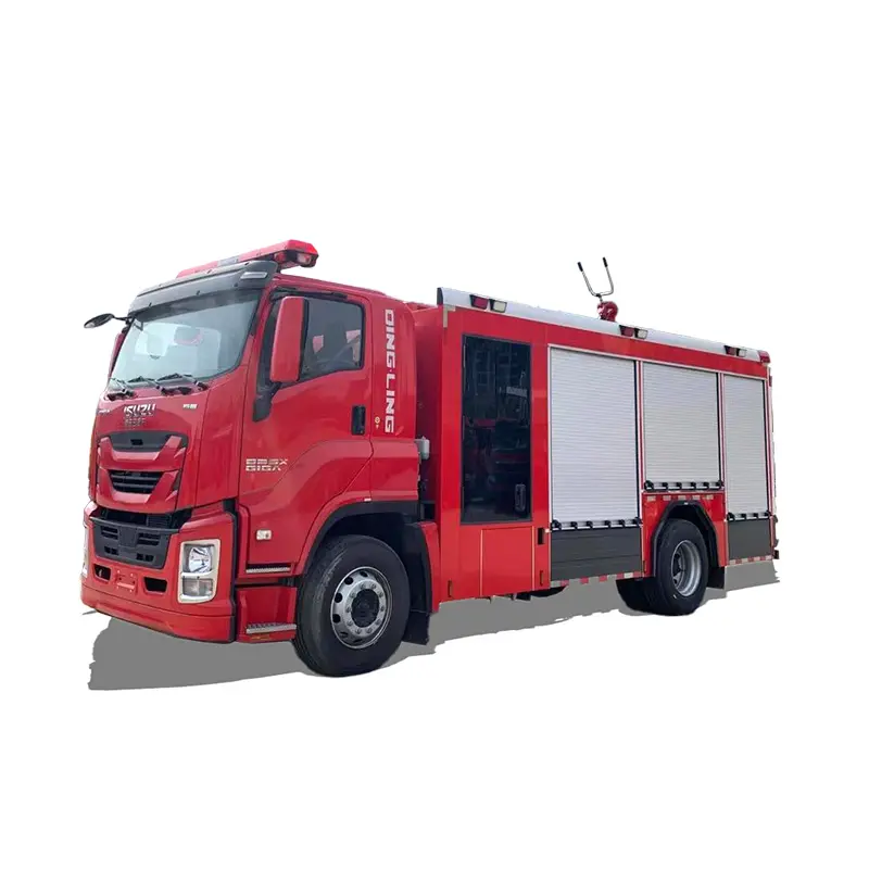 ISUZU 4*2 nouveau ou camion utilisé de lutte contre l'incendie du réservoir d'eau 8cbm à vendre