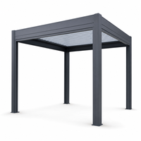 Pergola intelligente avec toit à lamelles motorisées, résistance au vent et capteur de pluie pour patios résidentiels