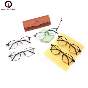 Lunettes <span class=keywords><strong>de</strong></span> <span class=keywords><strong>vue</strong></span> vintage en titane pur <span class=keywords><strong>de</strong></span> qualité supérieure pour hommes et femmes, montures légères en titane <span class=keywords><strong>de</strong></span> haute qualité en stock - Product Image 4