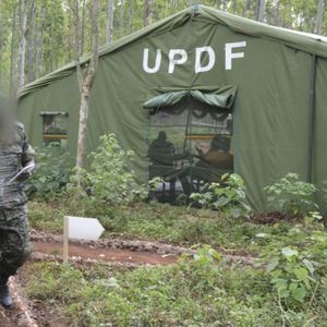 แคมป์เต็นท์ซาฟารีผ้าใบสุดหรูจากแอฟริกาใต้ สำหรับทุกฤดูกาล รองรับผู้เข้าพักได้ 100 คน พร้อมคุณสมบัติกันน้ำ เหมาะสำหรับการพักแรมในช่วงฤดูร้อน - Product Image 5