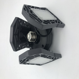 Projecteur LED de sécurité déformable 60W à capteur PIR 360° pour garage, éclairage de plafond super lumineux - Product Image 4